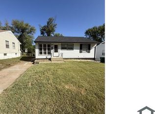 329 Caithness Rd, Saint Louis, MO