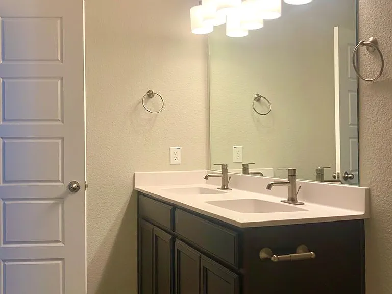 925 Chaparral Trl — Photo 10
