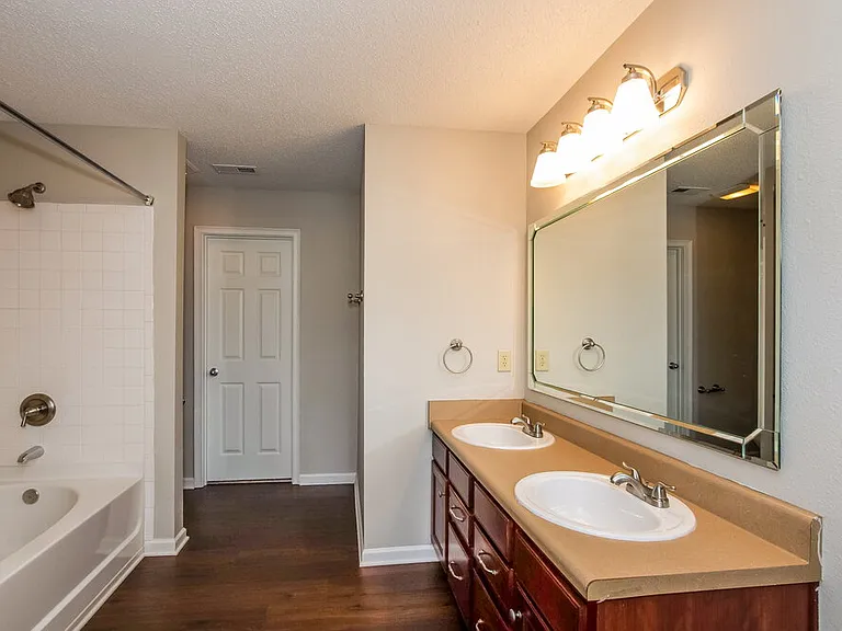 719 Capstone Ave — Photo 14