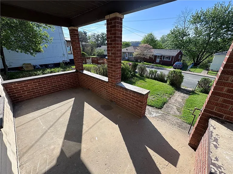 1067 Cleveland Ave — Photo 3