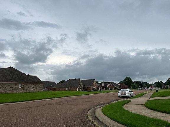 3rd image of 4072 Louden Dr