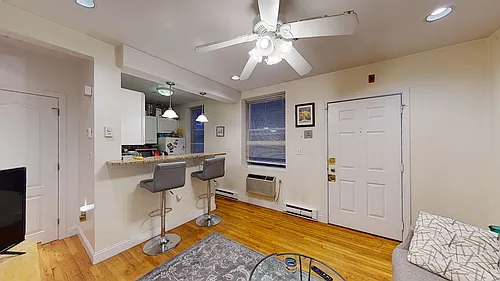 90 Prince St Photo 1