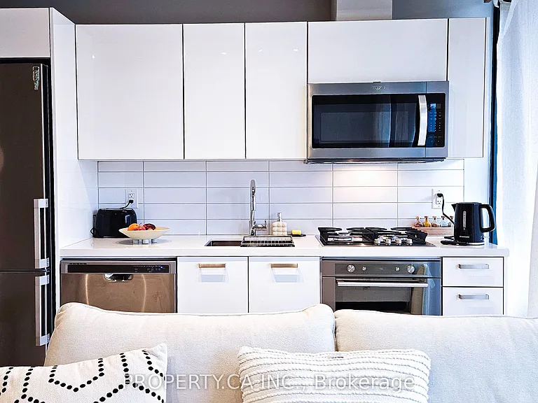 458 Richmond St W #408 — Photo 3