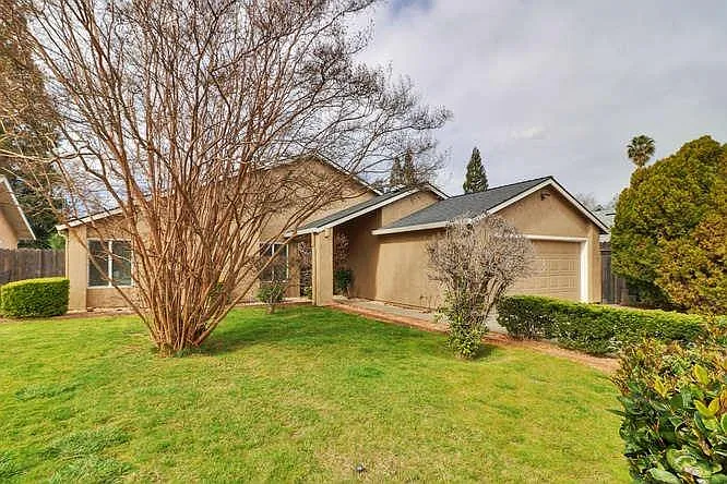 3700 Pullman Dr photo 1