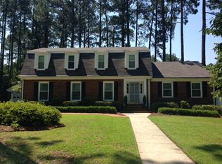 415 Thorncliff Dr, Fayetteville, NC 28303