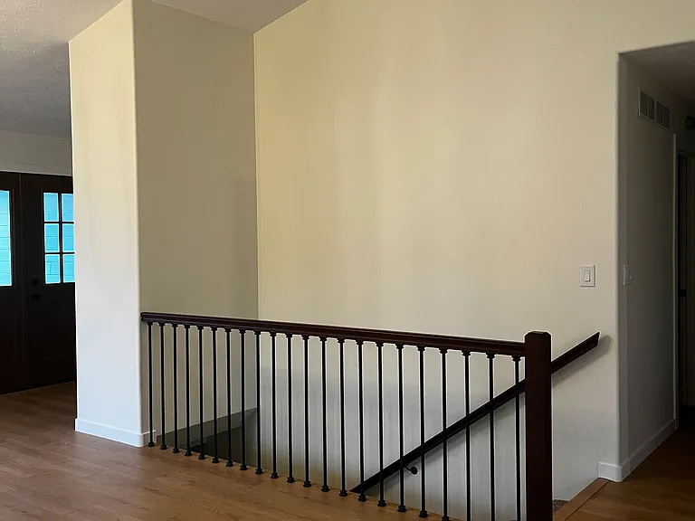 1403 E 57th Street Pl — Photo 5