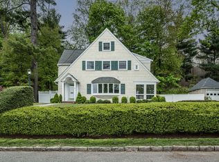 62 Summit Ave, Bronxville, NY 10708