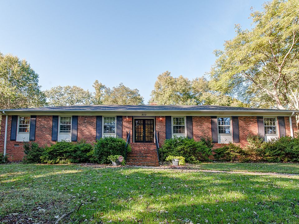 1st image of 800 Wingrave Dr