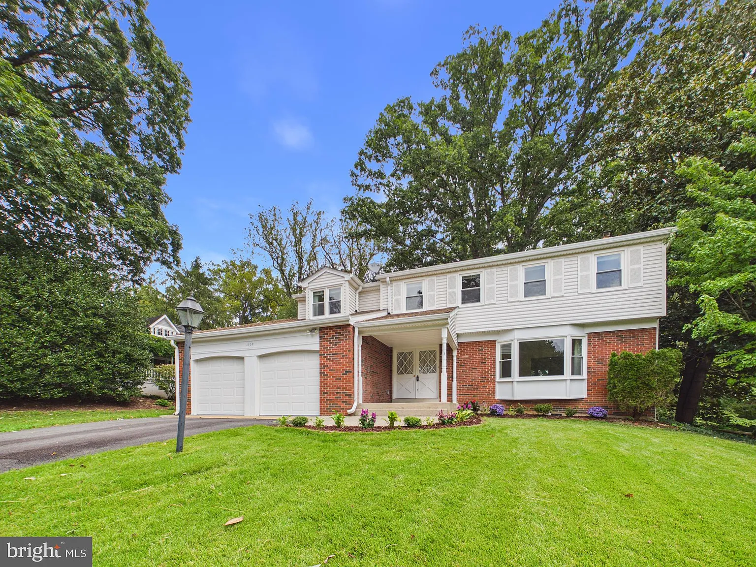 6 bed, 3.5 bath, 4131 sqft, $4,900 — Photo 1