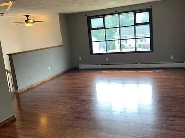 313 Horseshoe Ln — Photo 4