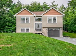 26 Demmings Dr, Mount Uniacke, NS B0N1Z0