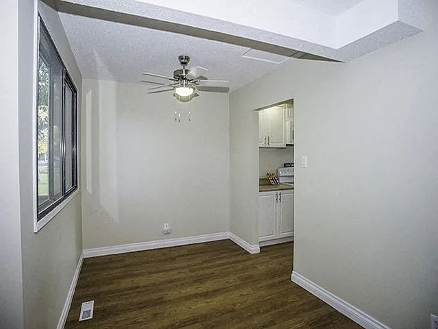204 Cassils Rd E — Photo 10