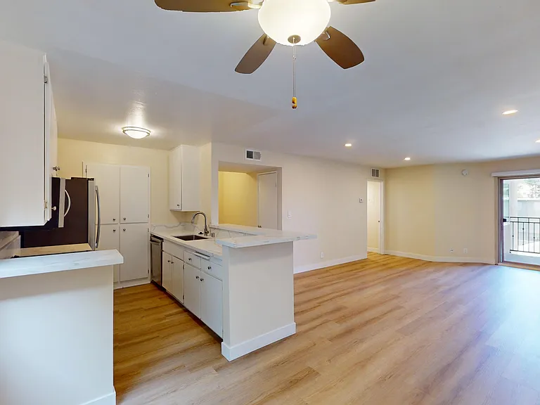 The Willows Apartments — Photo 16