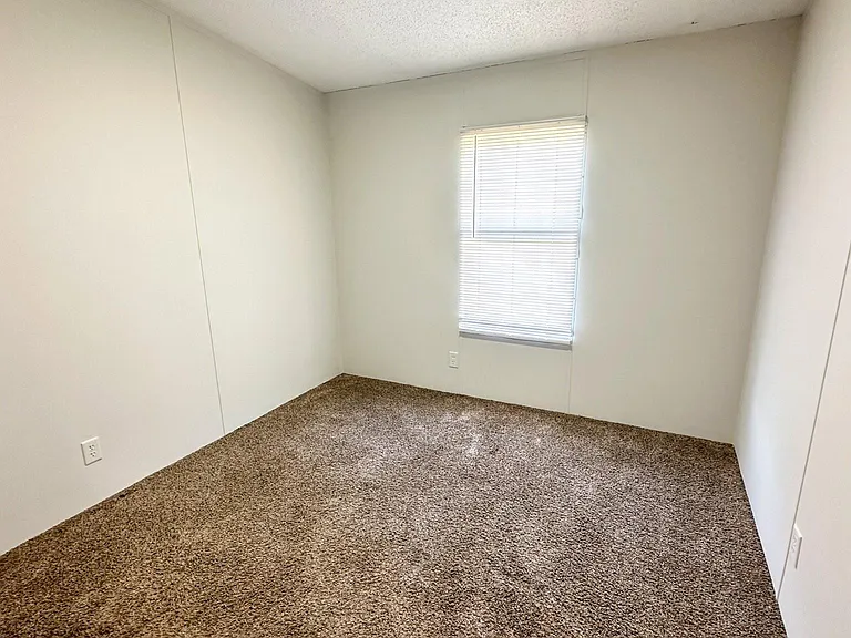 16487 Brittany Way — Photo 31