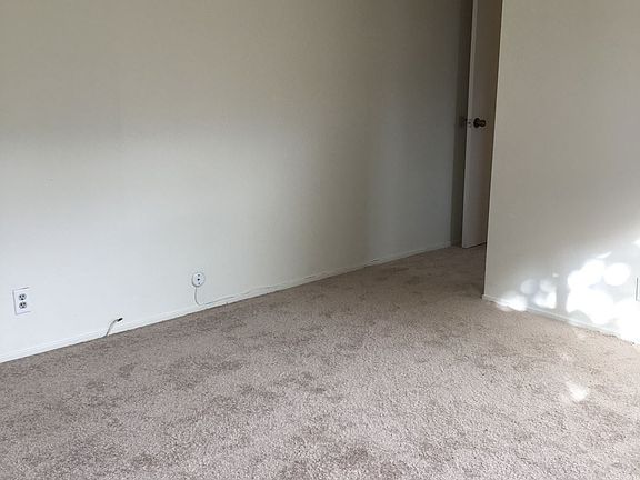 5th image of 134 Bangor Ave
