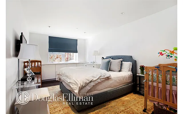 Sold by Douglas Elliman | media 4