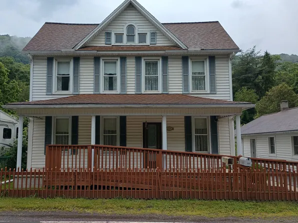 21506 Creek Side Dr SW, Westernport, MD 21562