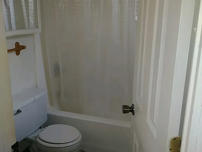 703 Delaware St #B — Photo 3