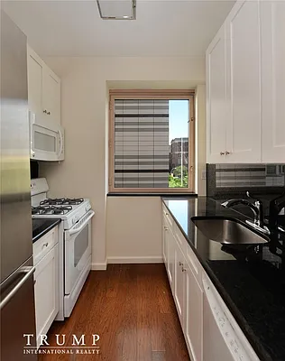 Sold by Trump International Realty | media 13