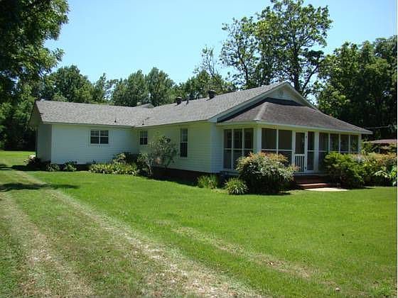 1st image of 715 Bryant Dr