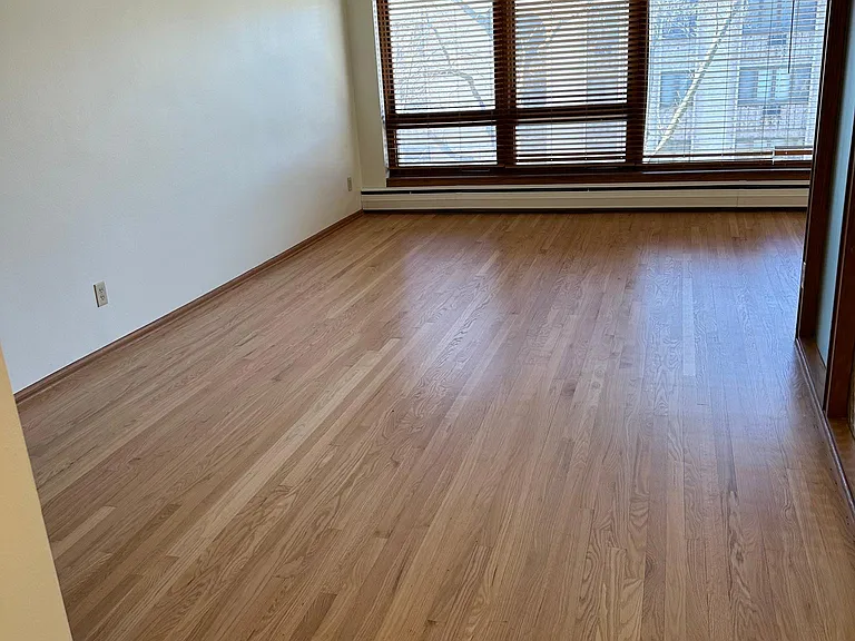 505 E Henry Clay St #204 — Photo 27