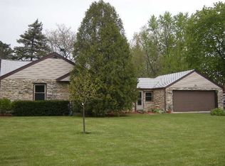 206 W State Rd, North Prairie, WI 53153
