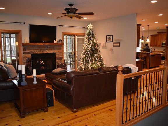 2nd image of 317 Essex Way