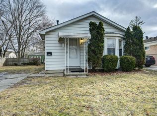 28434 Fairfax St, Southfield, MI 48076