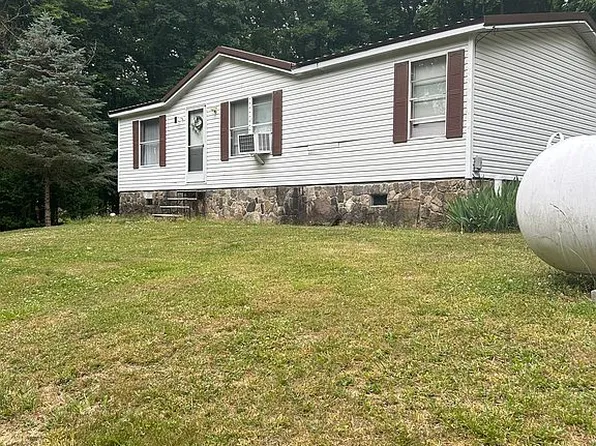 103 Carrol Sawmill Rd, Morgantown, WV 26508
