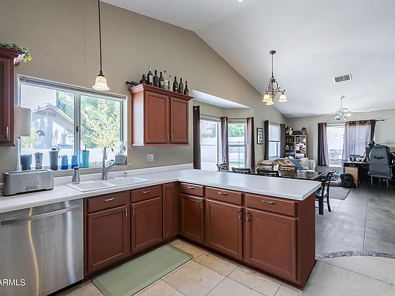 4th image of 17029 E Aloe Dr