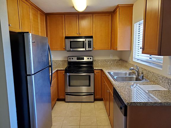 3rd image of 1423 Graves Ave Unit 146
