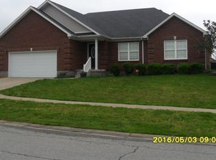 135 W Piedmont Dr, Vine Grove, KY