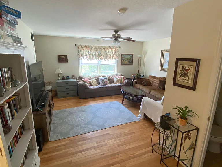 39 Aberdeen Dr — Photo 7
