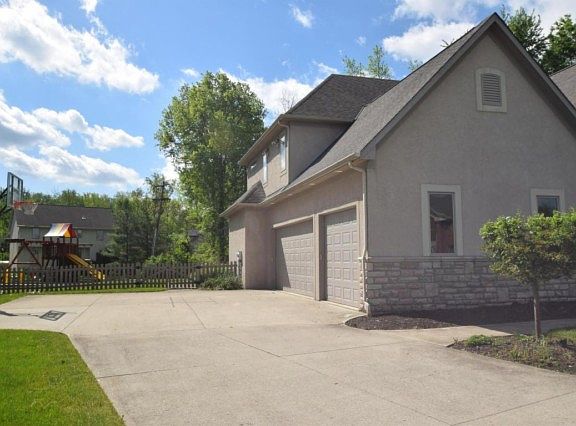 2nd image of 658 Sandpiper Ct