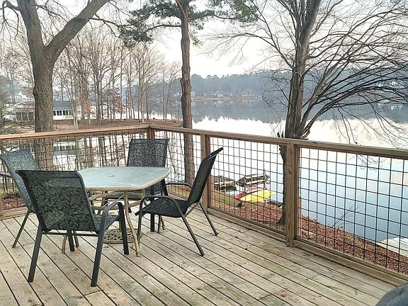 3rd image of 635 Sagamore Dr