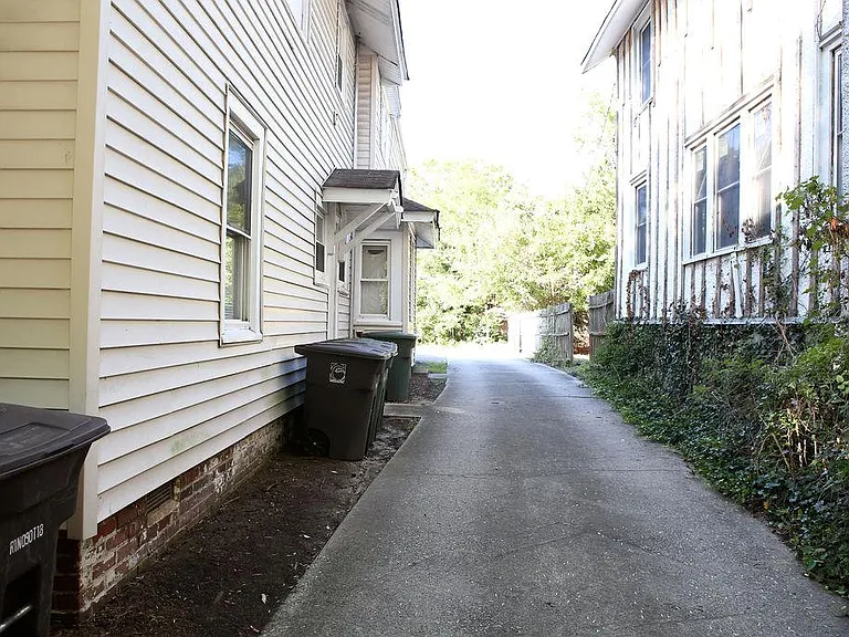 1218 W Market St #H — Photo 17