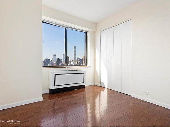 2nd image of 330 E 75th St #Penthouse C