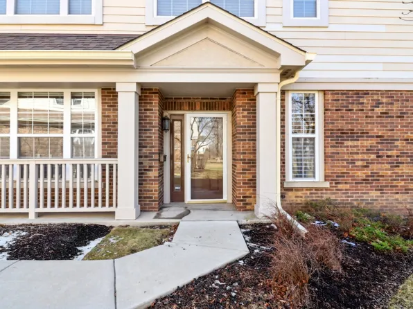 461 Saddlebrook Ln #461, Vernon Hills, IL 60061