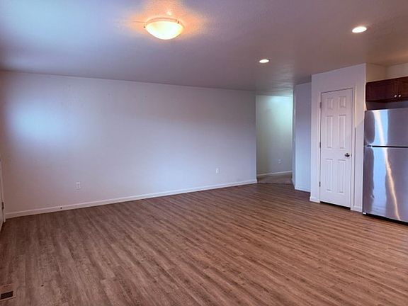 4th image of 6336 Yellowstone Rd #D
