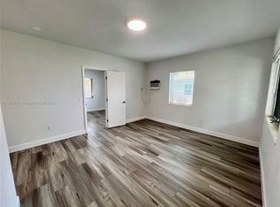 962 NW 6th St #2, Miami, FL 33136