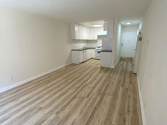 4th image of 1815 N Serrano Ave #107