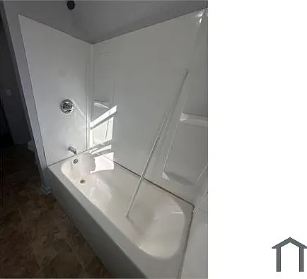 558 Holbrook St — Photo 9