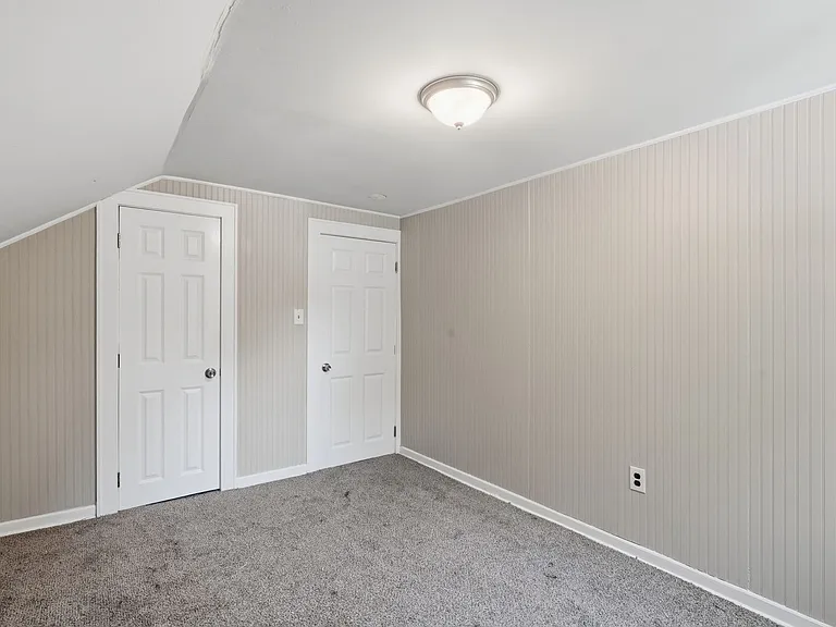 420 Britton St — Photo 16