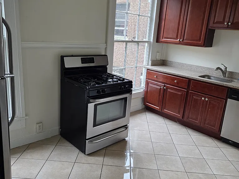 129 S Sycamore St #4 — Photo 13