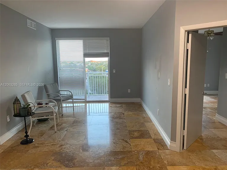 7280 SW 90th St #504 — Photo 1
