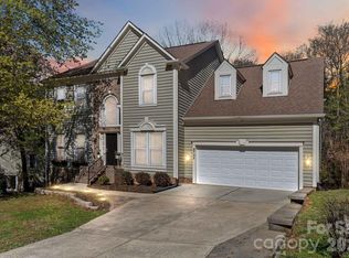 2732 Providence Spring Ln, Charlotte, NC 28270