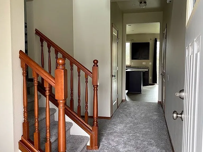 111 Puller Ln — Photo 2