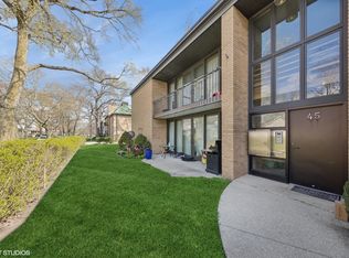 45 Kimbark Rd, Riverside, IL 60546