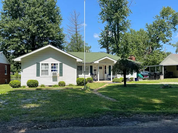 419 S 47th St, Belleville, IL 62226