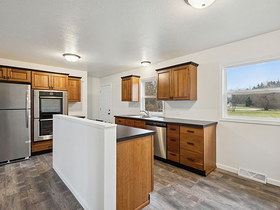5th image of 68893 Twilight St